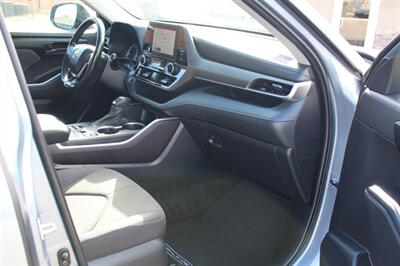 2023 Toyota Highlander LE   - Photo 21 - Layton, UT 84041