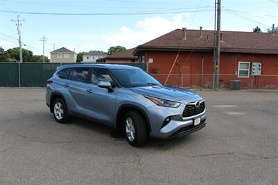2023 Toyota Highlander LE   - Photo 7 - Layton, UT 84041