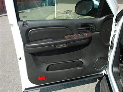 2007 GMC Yukon Denali   - Photo 16 - Layton, UT 84041
