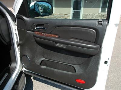 2007 GMC Yukon Denali   - Photo 24 - Layton, UT 84041