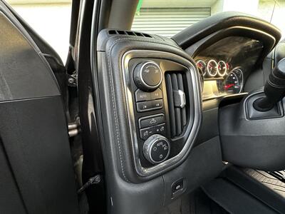 2019 Chevrolet Silverado 1500 LT   - Photo 32 - Vista, CA 92084