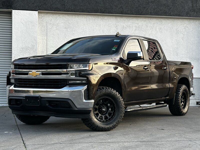 2019 Chevrolet Silverado 1500 LT   - Photo 1 - Vista, CA 92084