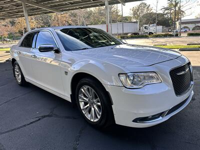 2016 Chrysler 300C   - Photo 22 - Vista, CA 92084