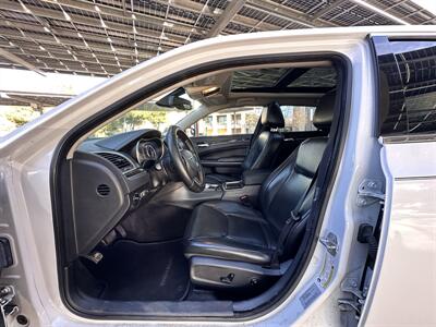 2016 Chrysler 300C   - Photo 16 - Vista, CA 92084