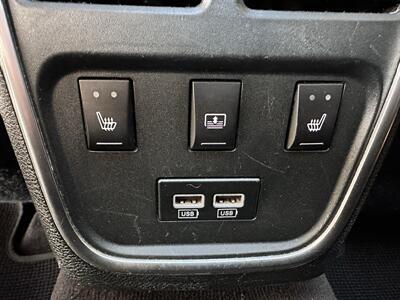 2016 Chrysler 300C   - Photo 15 - Vista, CA 92084