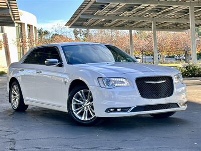 2016 Chrysler 300C   - Photo 5 - Vista, CA 92084