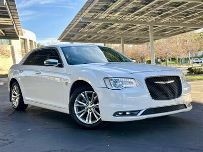 2016 Chrysler 300C   - Photo 4 - Vista, CA 92084