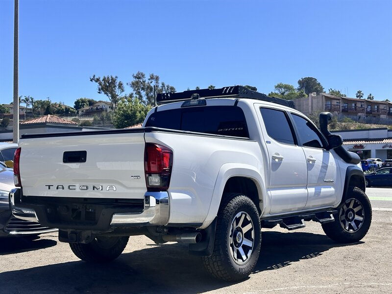 2018 Toyota Tacoma SR5 V6 - Photo 8 - Vista, CA 92084