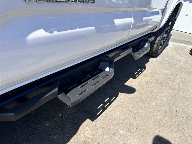 2018 Toyota Tacoma SR5 V6 - Photo 22 - Vista, CA 92084