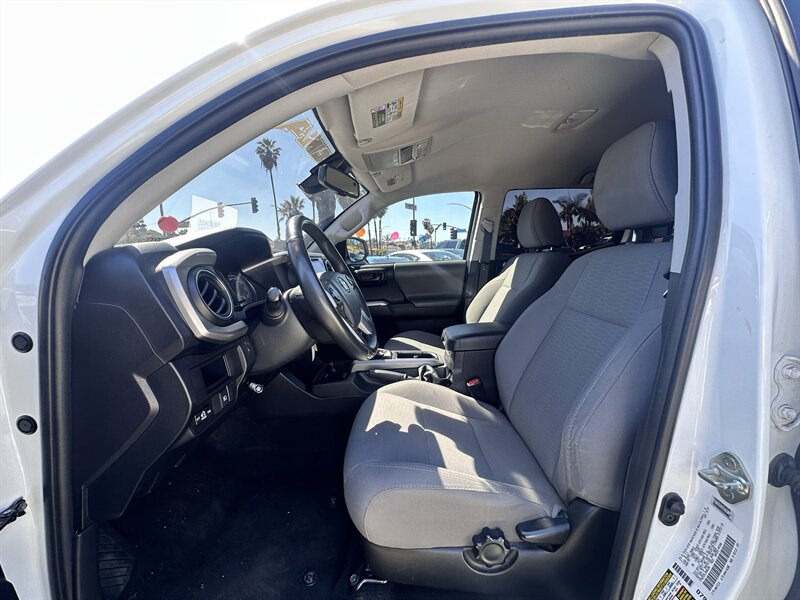 2018 Toyota Tacoma SR5 V6 - Photo 19 - Vista, CA 92084