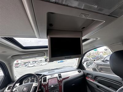2014 Cadillac Escalade ESV Premium * 22 " RIMS * 2 TVS *   - Photo 40 - Vista, CA 92084