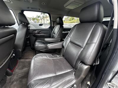 2014 Cadillac Escalade ESV Premium * 22 " RIMS * 2 TVS *   - Photo 27 - Vista, CA 92084