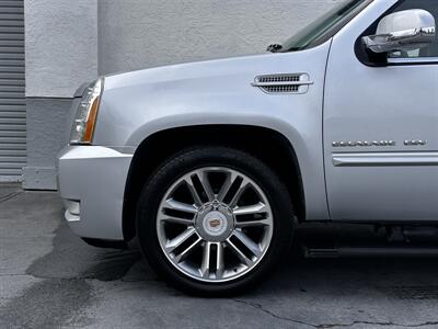2014 Cadillac Escalade ESV Premium * 22 " RIMS * 2 TVS *   - Photo 19 - Vista, CA 92084