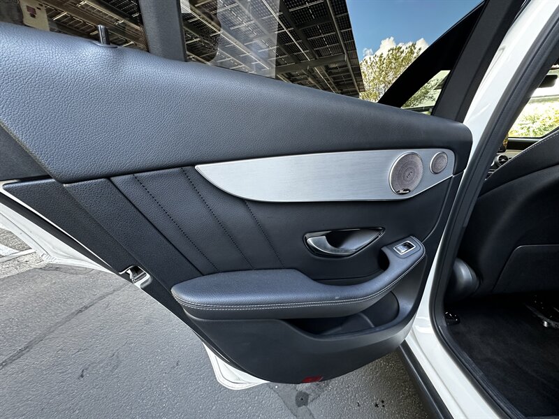 2021 Mercedes-Benz GLC GLC 300 - Photo 14 - Vista, CA 92084