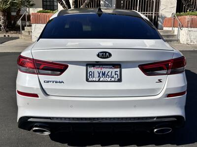 2019 Kia Optima S   - Photo 18 - Vista, CA 92084