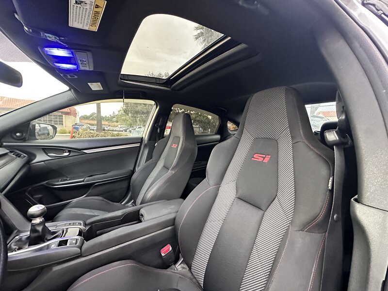 2017 Honda Civic Si - Photo 20 - Vista, CA 92084