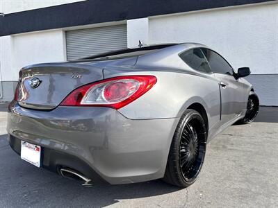 2011 Hyundai Genesis Coupe 2.0T   - Photo 5 - Vista, CA 92084