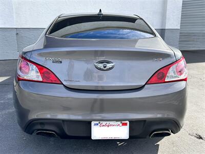 2011 Hyundai Genesis Coupe 2.0T   - Photo 4 - Vista, CA 92084