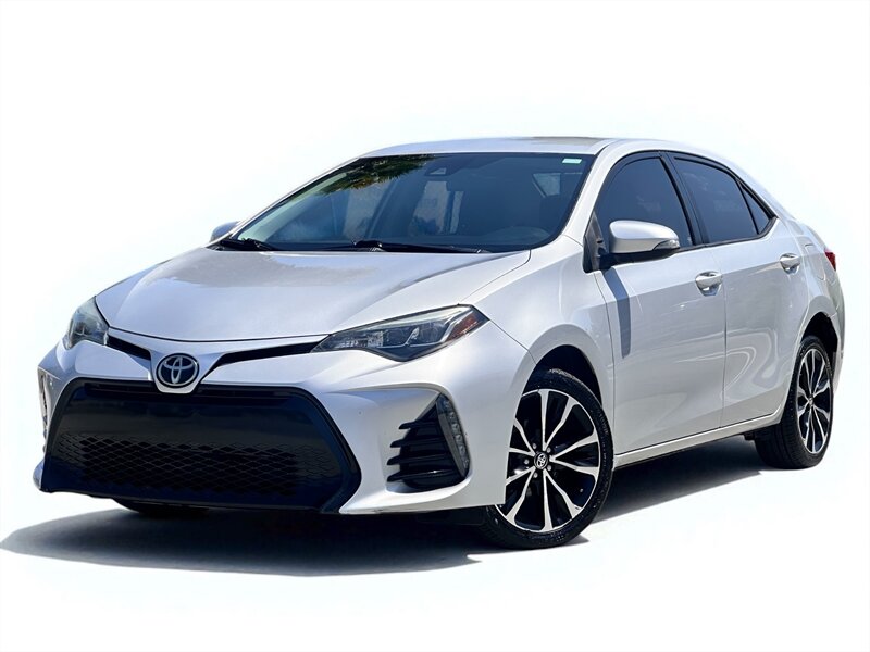 2017 Toyota Corolla SE - Photo 1 - Vista, CA 92084