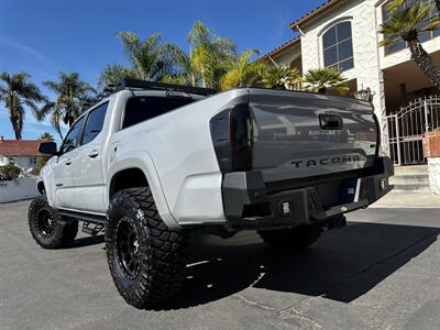 2018 Toyota Tacoma TRD Sport - Photo 2 - Vista, CA 92084