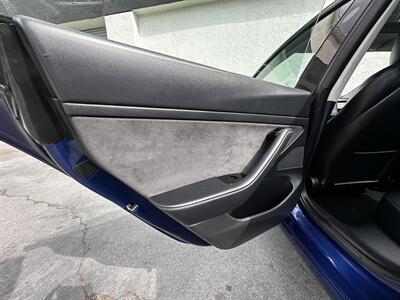 2020 Tesla Model 3 Standard Range Plus   - Photo 21 - Vista, CA 92084