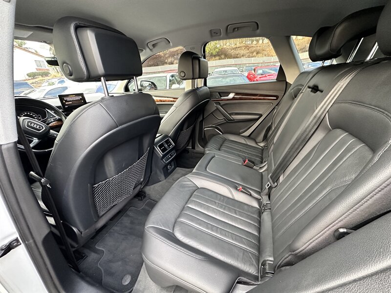 2018 Audi Q5 2.0T quattro Premium - Photo 24 - Vista, CA 92084