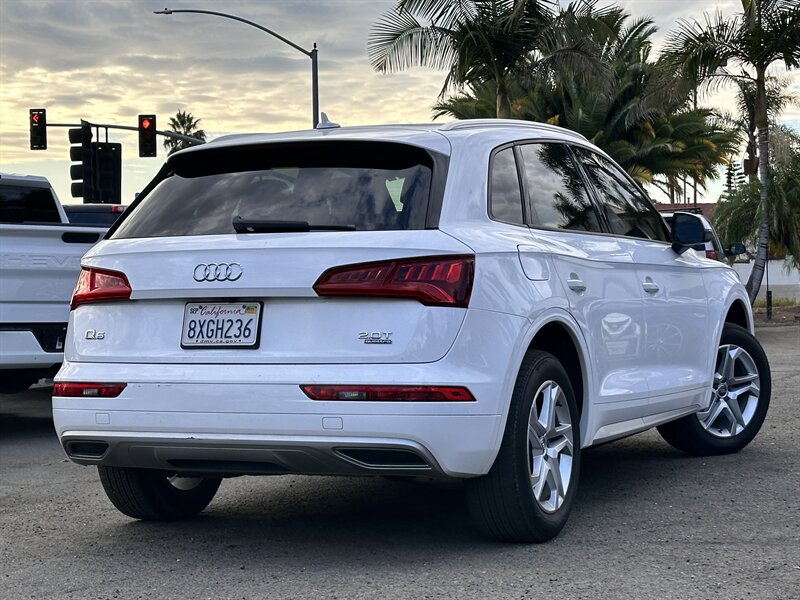 2018 Audi Q5 2.0T quattro Premium - Photo 4 - Vista, CA 92084
