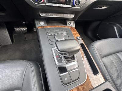 2018 Audi Q5 2.0T quattro Premium - Photo 14 - Vista, CA 92084
