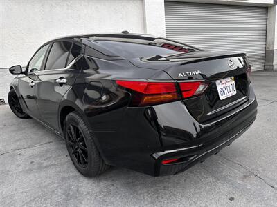 2019 Nissan Altima 2.5 S * LOW MILES * BLACKED OUT *   - Photo 10 - Vista, CA 92084