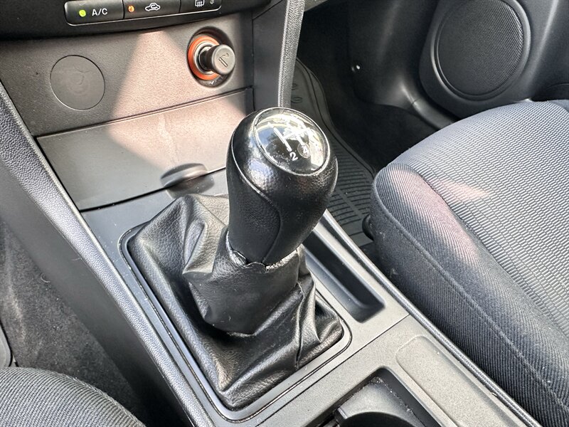 2008 Mazda Mazda3 i Sport * 5 SPEED MANUAL * 4CYL * SPORTY - Photo 24 - Vista, CA 92084
