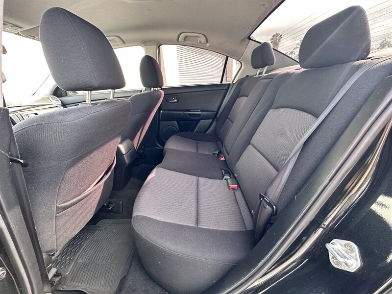 2008 Mazda Mazda3 i Sport * 5 SPEED MANUAL * 4CYL * SPORTY - Photo 14 - Vista, CA 92084