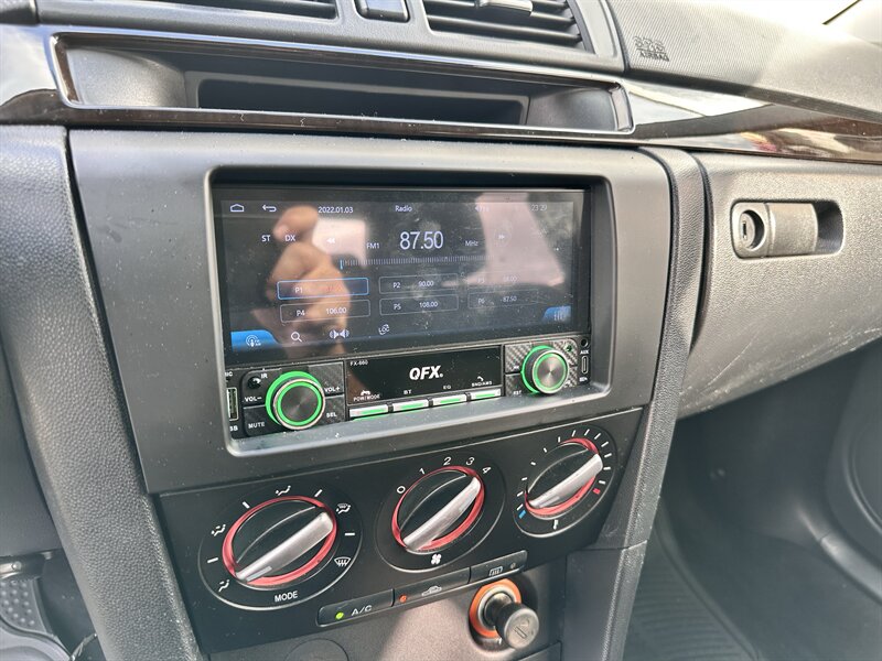 2008 Mazda Mazda3 i Sport * 5 SPEED MANUAL * 4CYL * SPORTY - Photo 21 - Vista, CA 92084