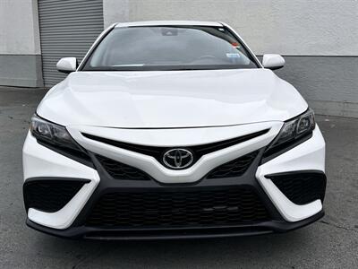 2021 Toyota Camry SE   - Photo 8 - Vista, CA 92084