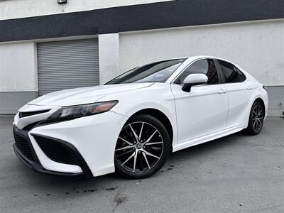 2021 Toyota Camry SE   - Photo 7 - Vista, CA 92084