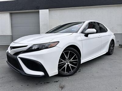 2021 Toyota Camry SE   - Photo 5 - Vista, CA 92084