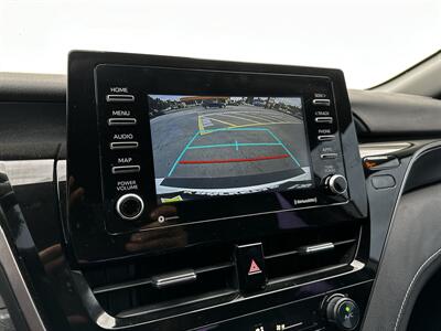 2021 Toyota Camry SE   - Photo 32 - Vista, CA 92084