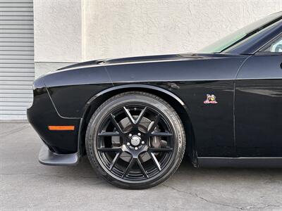 2015 Dodge Challenger R/T Scat Pack   - Photo 16 - Vista, CA 92084