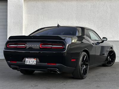 2015 Dodge Challenger R/T Scat Pack   - Photo 2 - Vista, CA 92084