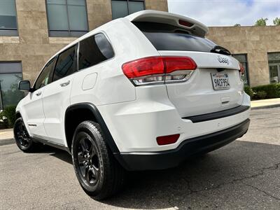 2017 Jeep Grand Cherokee Laredo   - Photo 8 - Vista, CA 92084