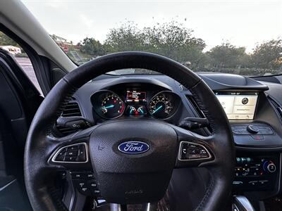 2019 Ford Escape SEL   - Photo 24 - Vista, CA 92084