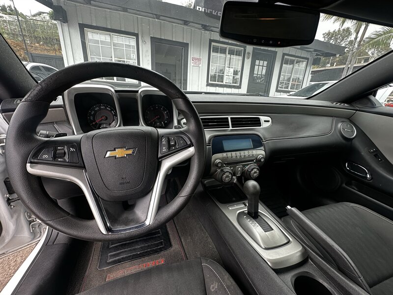 2012 Chevrolet Camaro LS - Photo 18 - Vista, CA 92084