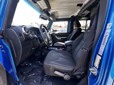 2015 Jeep Wrangler Unlimited Sahara * LIFTED * 20 " RIMS * 35 " TIRES * 4X4 *   - Photo 33 - Vista, CA 92084