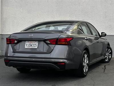 2024 Nissan Altima 2.5 S   - Photo 2 - Vista, CA 92084