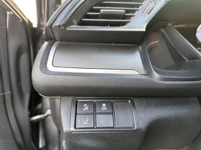 2019 Honda Civic LX   - Photo 21 - Vista, CA 92084