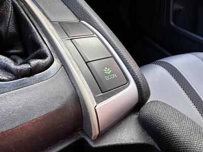 2019 Honda Civic LX   - Photo 25 - Vista, CA 92084