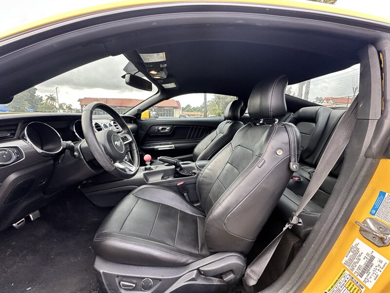 2015 Ford Mustang GT Premium * 5.0 COYOTE V8 * 6 SPEED * BREMBO * - Photo 15 - Vista, CA 92084