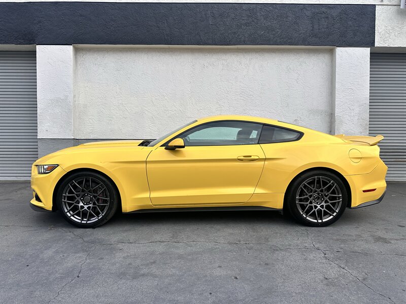 2015 Ford Mustang GT Premium * 5.0 COYOTE V8 * 6 SPEED * BREMBO * - Photo 10 - Vista, CA 92084