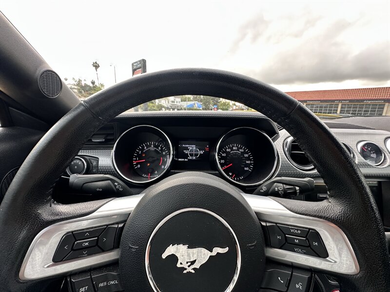 2015 Ford Mustang GT Premium * 5.0 COYOTE V8 * 6 SPEED * BREMBO * - Photo 19 - Vista, CA 92084