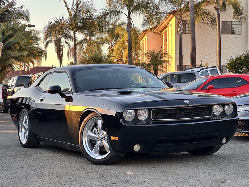 2010 Dodge Challenger R/T * HEMI V8 * 6 SPEED * LOWERED * RIMS * EXHAUST - Photo 28 - Vista, CA 92084