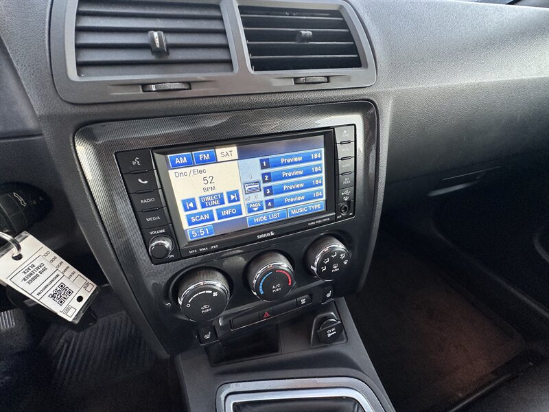 2010 Dodge Challenger R/T * HEMI V8 * 6 SPEED * LOWERED * RIMS * EXHAUST - Photo 10 - Vista, CA 92084